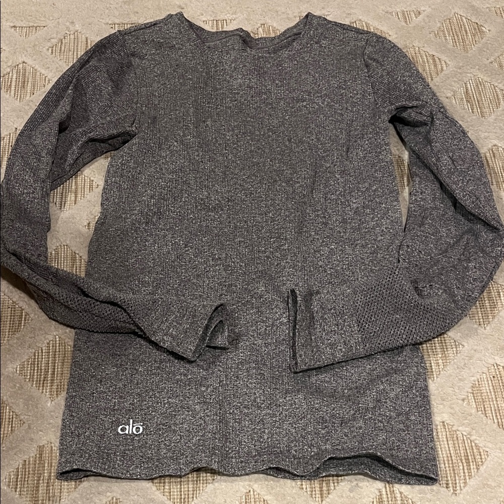 ALO Yoga Heather Gray Long Sleeve Top